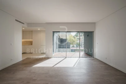 Apartamento T2 para Venda em Carcavelos e Parede
