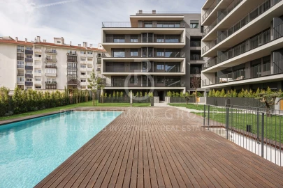 Apartamento T2 para Venda em Carcavelos e Parede