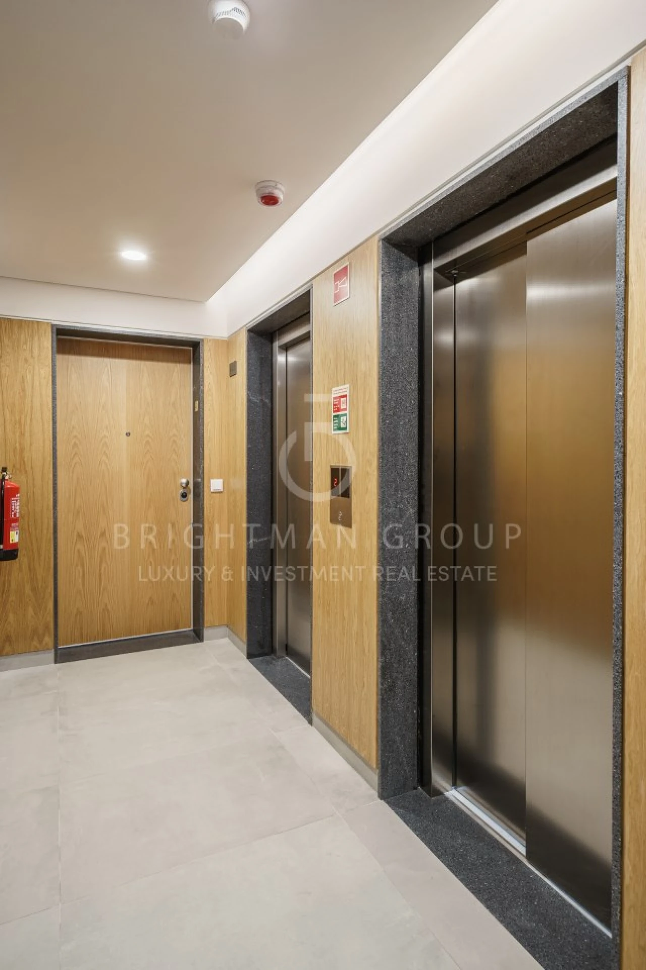 Apartamento T2 para Venda em Carcavelos e Parede Foto 26