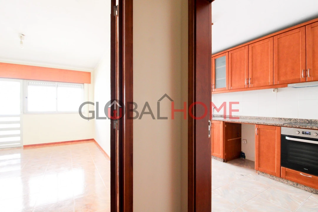 Apartamento T3 para Venda em Vilar de Andorinho Foto 6