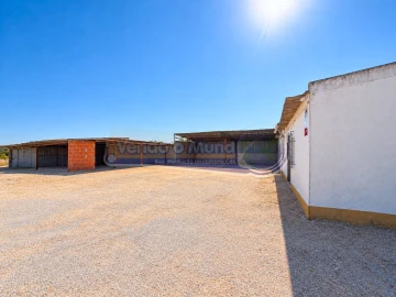 Armazém para Venda em Benavente