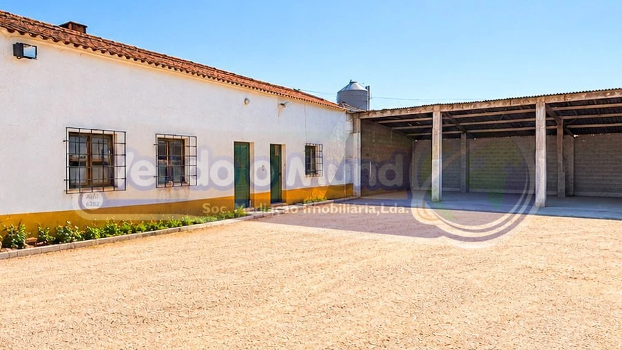 Armazém para Venda em Benavente