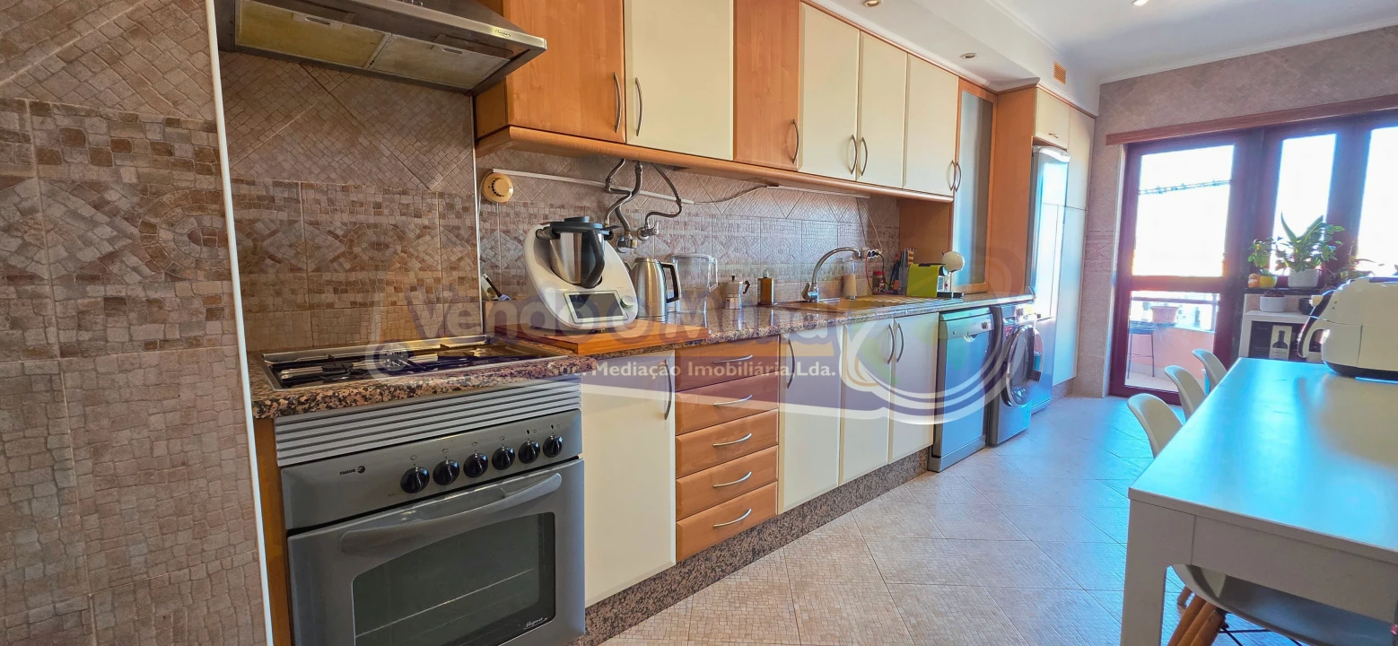 Apartamento T3 para Venda em Alverca do Ribatejo e Sobralinho Foto 3