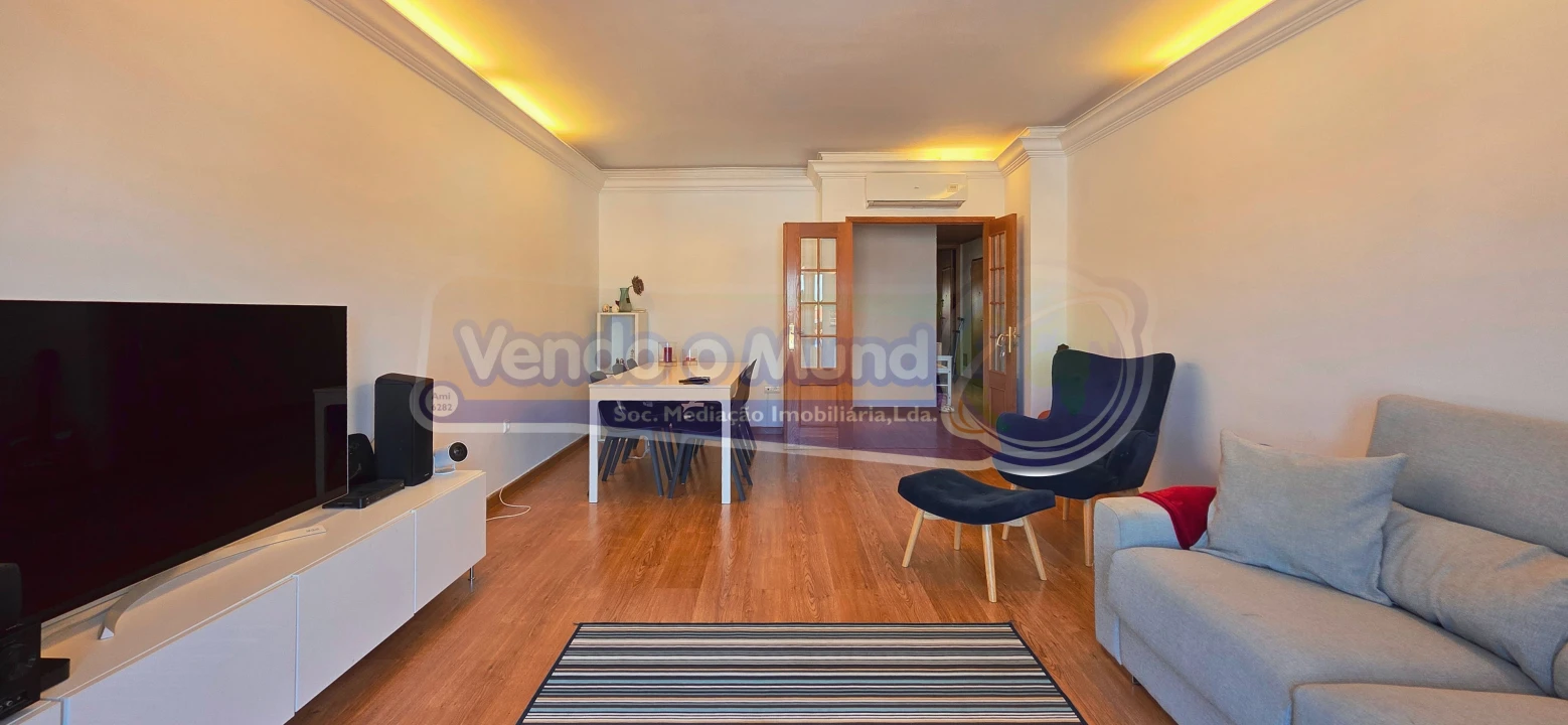 Apartamento T3 para Venda em Alverca do Ribatejo e Sobralinho Foto 2