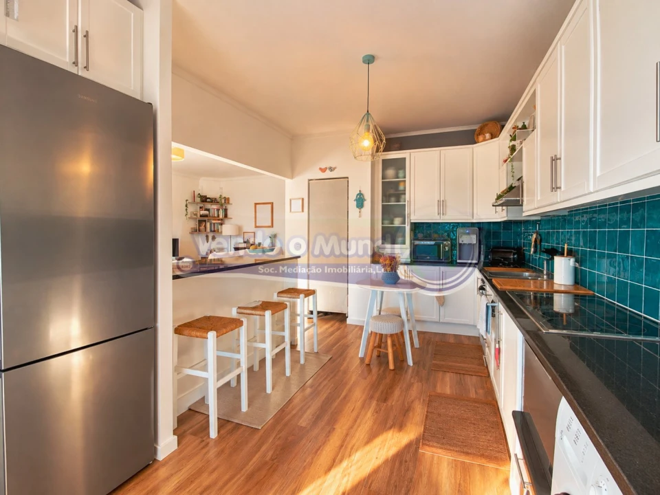 Apartamento T2 para Venda em Samora Correia Foto 4