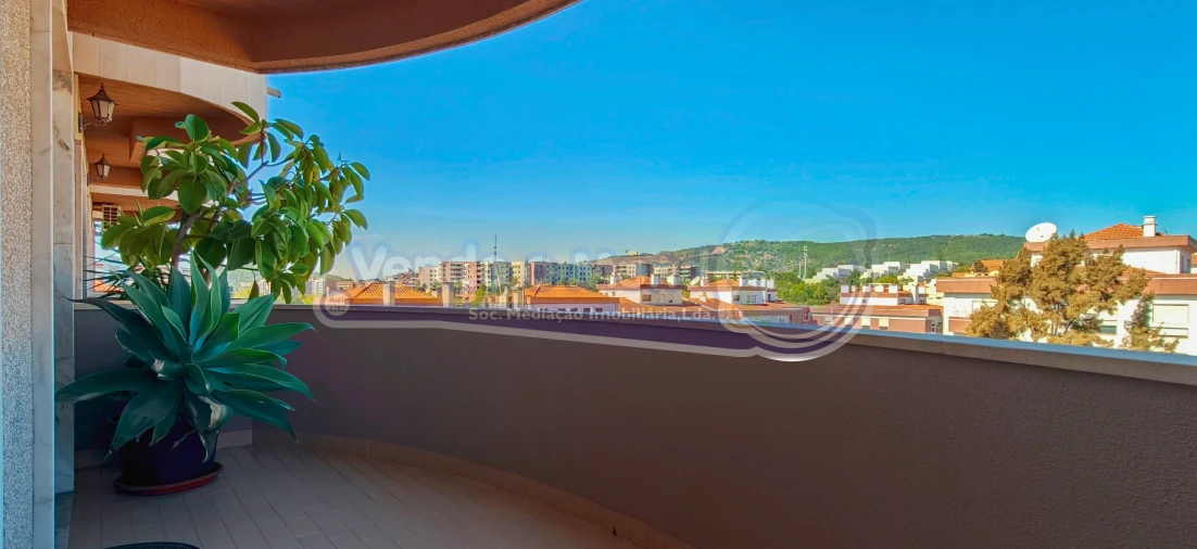 Apartamento T3 para Venda em Alverca do Ribatejo e Sobralinho Foto 5