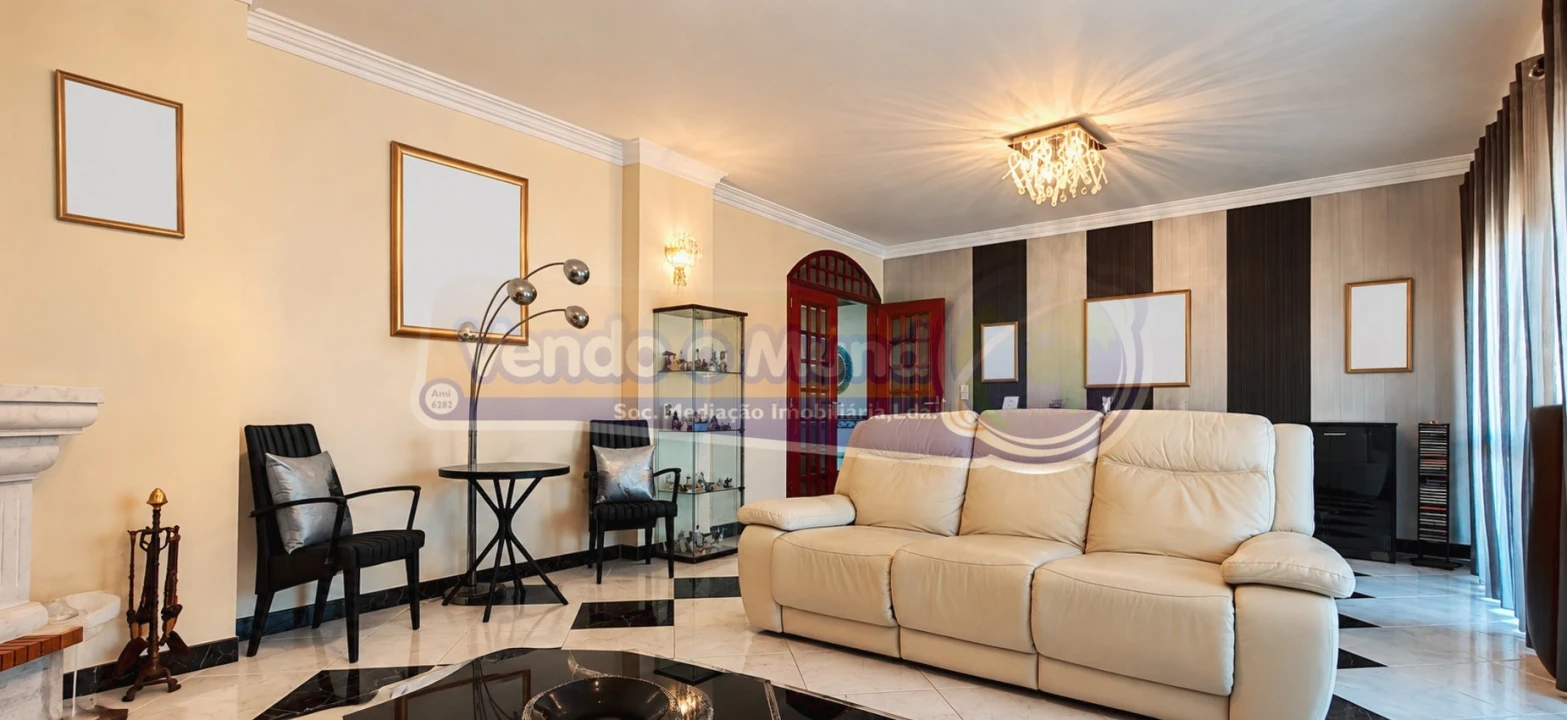 Apartamento T3 para Venda em Alverca do Ribatejo e Sobralinho Foto 1
