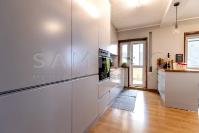 Apartamento T3 para Venda em Gondomar (São Cosme), Valbom e Jovim