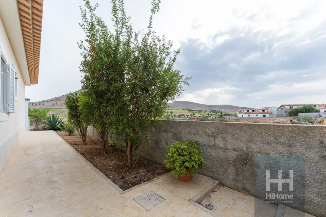 Moradia T2 para Venda em Porto Santo Foto 48