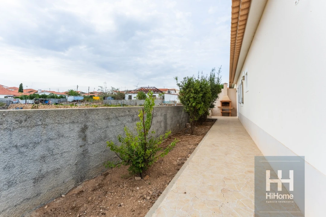 Moradia T2 para Venda em Porto Santo Foto 49