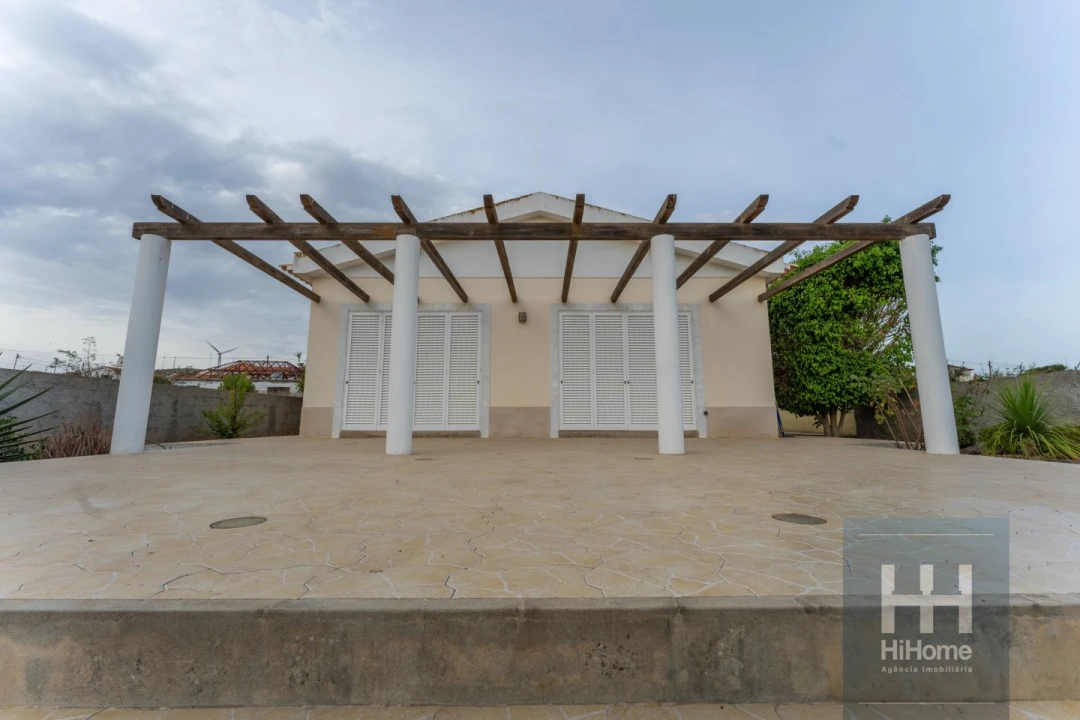 Moradia T2 para Venda em Porto Santo Foto 4