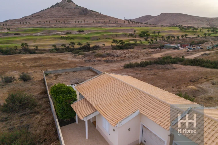 Moradia T2 para Venda em Porto Santo Foto 35