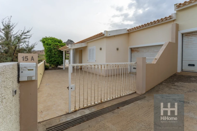 Moradia T2 para Venda em Porto Santo Foto 57
