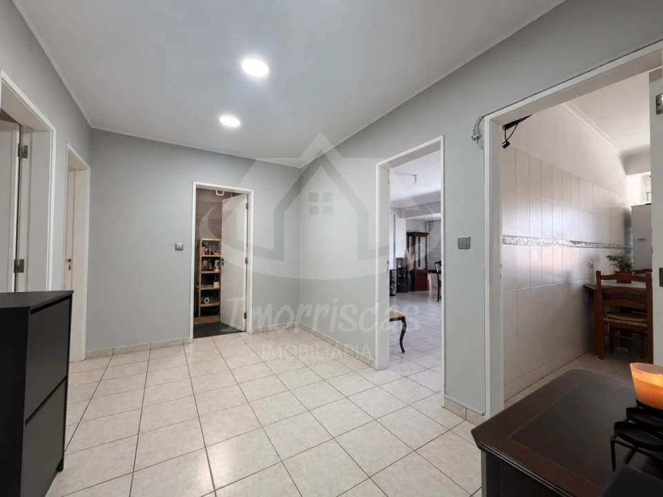 Apartamento T2 para Venda em Póvoa de Santa Iria e Forte da Casa Foto 2