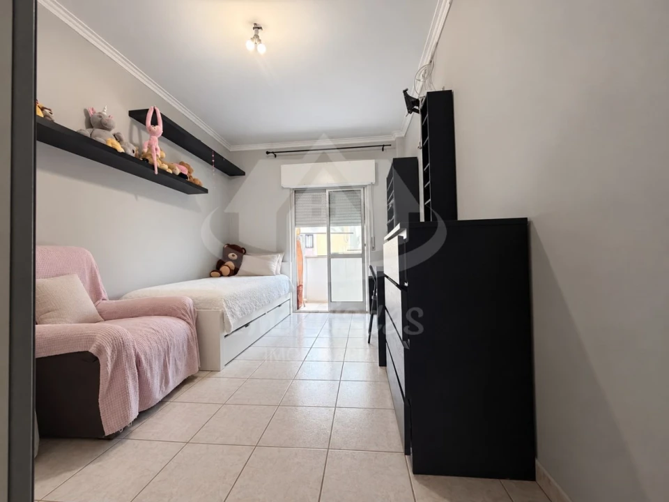 Apartamento T2 para Venda em Póvoa de Santa Iria e Forte da Casa Foto 9