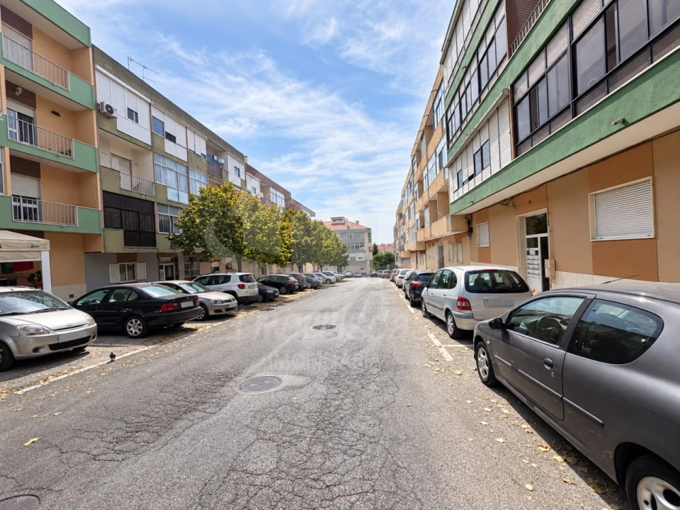 Apartamento T2 para Venda em Póvoa de Santa Iria e Forte da Casa Foto 21