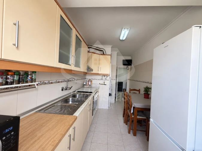 Apartamento T2 para Venda em Póvoa de Santa Iria e Forte da Casa Foto 4