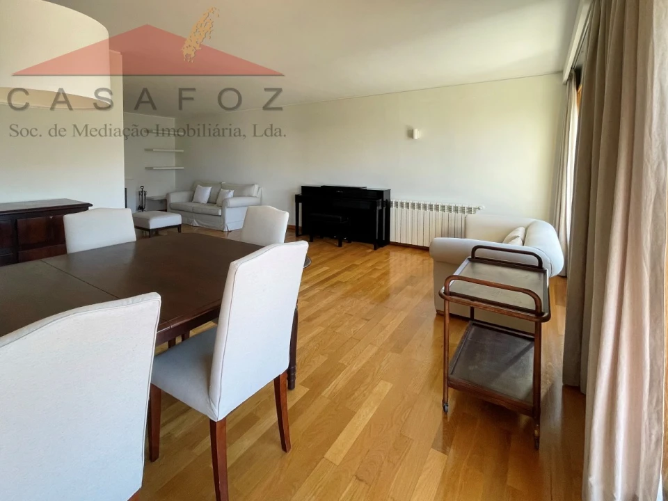 Apartamento T3 para Arrendamento em Lordelo do Ouro e Massarelos Foto 7