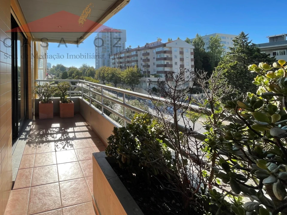 Apartamento T3 para Arrendamento em Lordelo do Ouro e Massarelos Foto 9