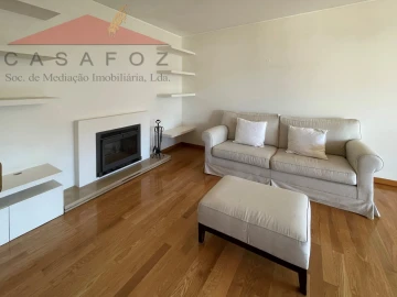 Apartamento T3 para Arrendamento em Lordelo do Ouro e Massarelos