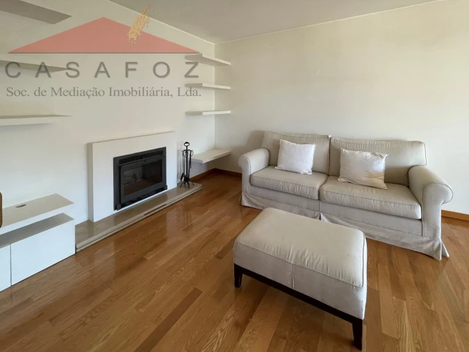 Apartamento T3 para Arrendamento em Lordelo do Ouro e Massarelos Foto 3