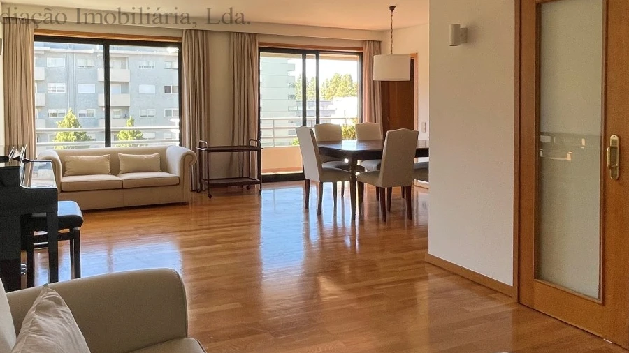 Apartamento T3 para Arrendamento em Lordelo do Ouro e Massarelos