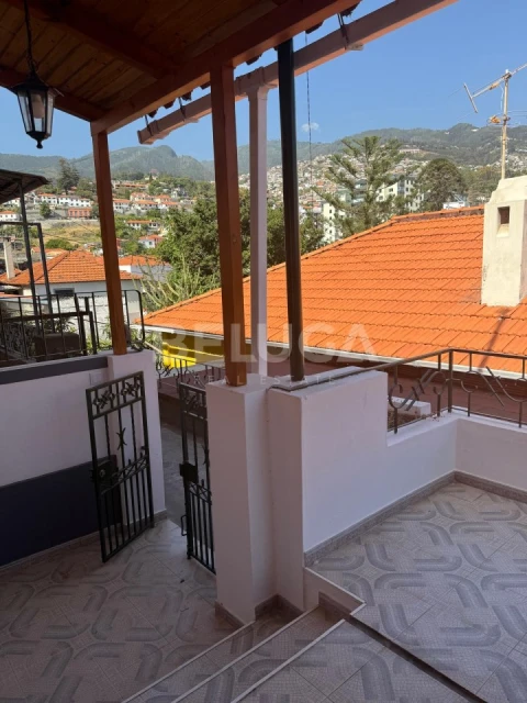 Moradia T1 para Venda em Funchal (São Pedro)