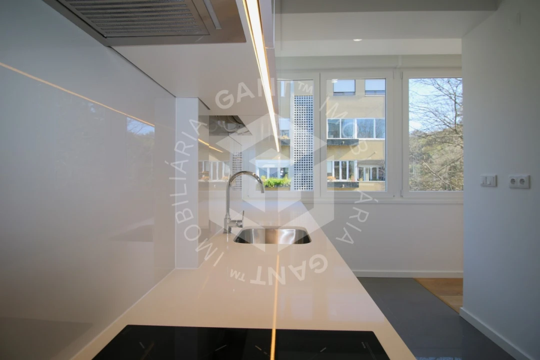 Apartamento T2 para Arrendamento em Benfica Foto 10