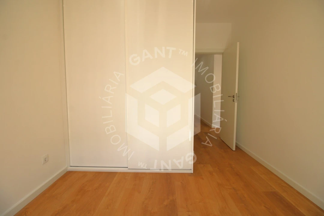 Apartamento T2 para Arrendamento em Benfica Foto 14