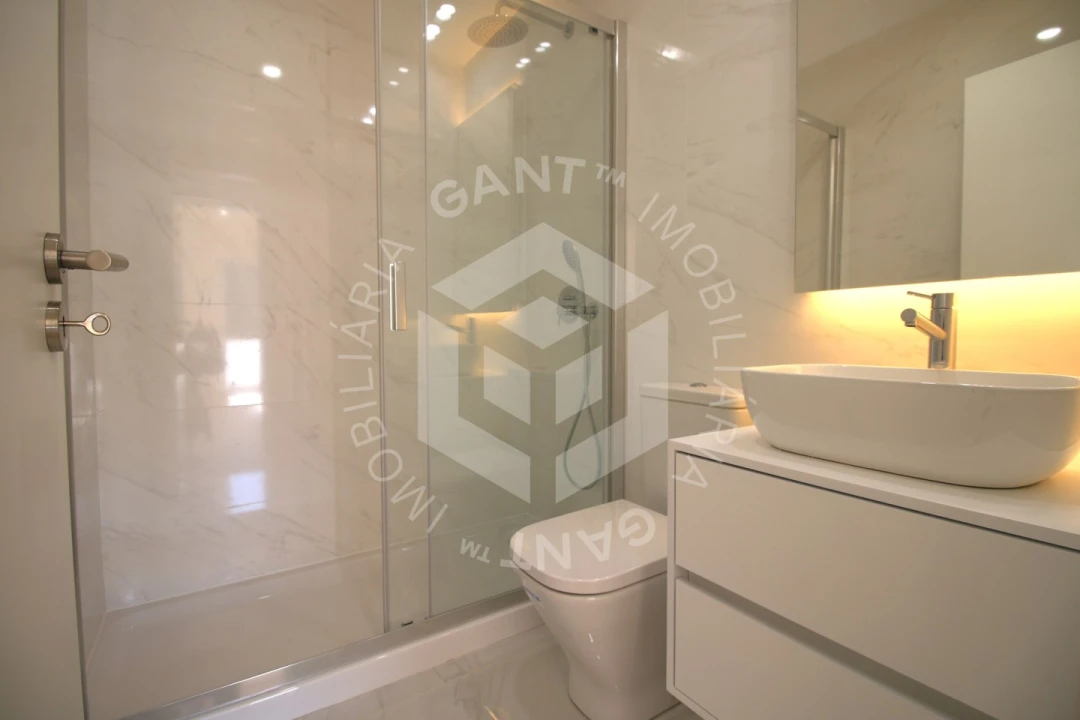 Apartamento T2 para Arrendamento em Benfica Foto 17