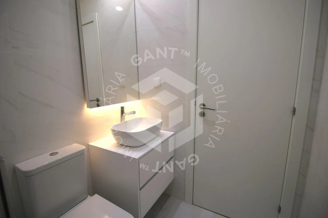 Apartamento T2 para Arrendamento em Benfica Foto 21