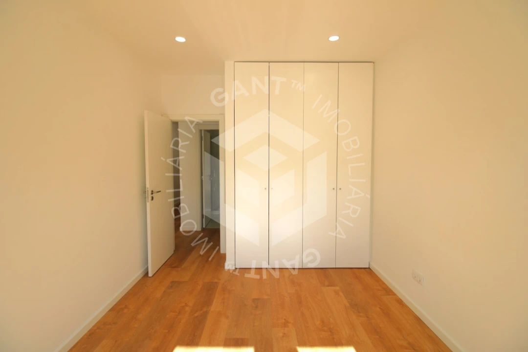 Apartamento T2 para Arrendamento em Benfica Foto 26