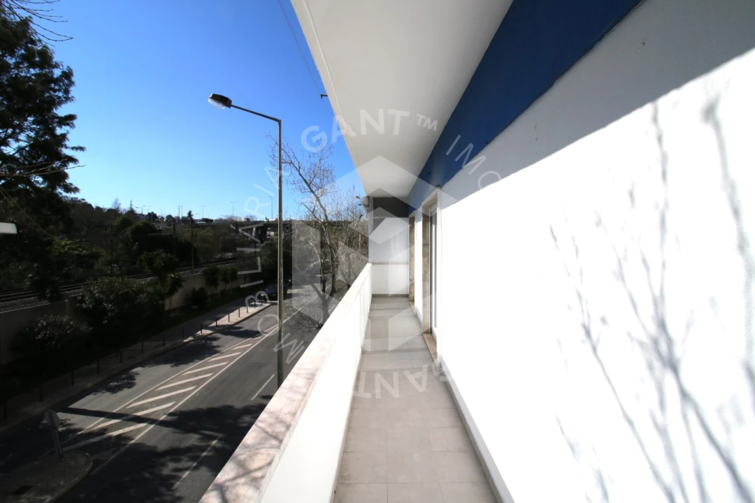 Apartamento T2 para Arrendamento em Benfica Foto 29
