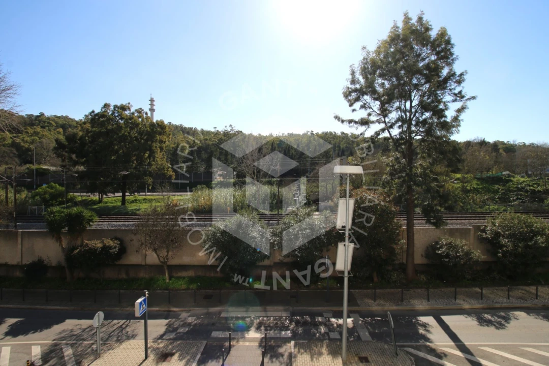 Apartamento T2 para Arrendamento em Benfica Foto 31
