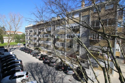 Apartamento T2 para Arrendamento em Benfica