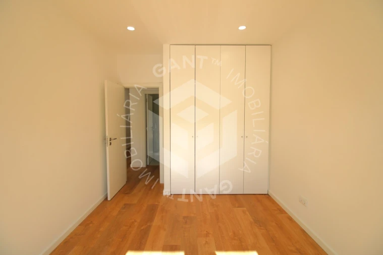 Apartamento T2 para Arrendamento em Benfica Foto 26