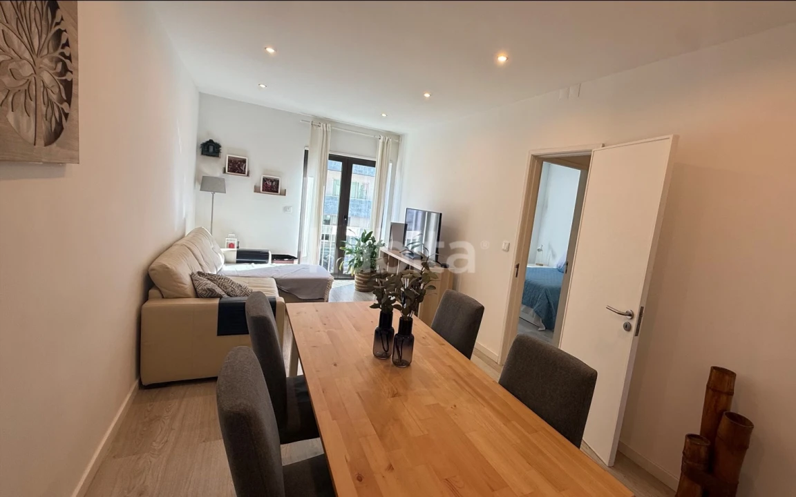 Apartamento T2 para Venda em Mafamude e Vilar do Paraíso Foto 1