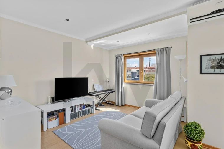 Apartamento T3 para Venda em Lourinhã e Atalaia Foto 11