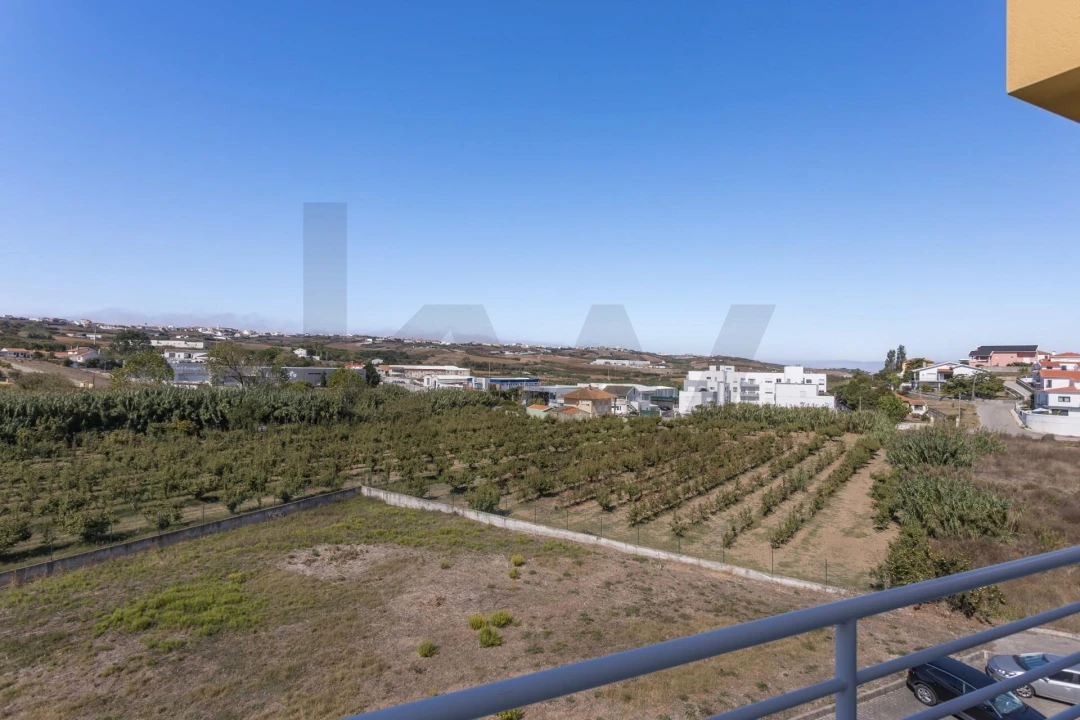 Apartamento T3 para Venda em Lourinhã e Atalaia Foto 21