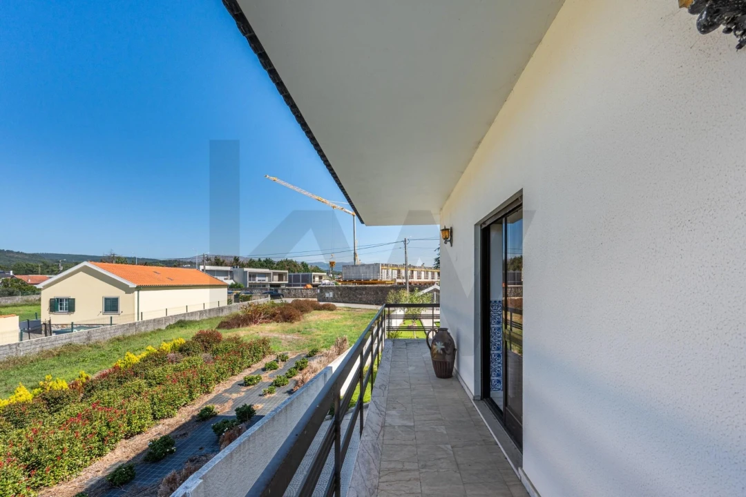 Moradia T5 para Venda em Vila Praia de Ancora Foto 21