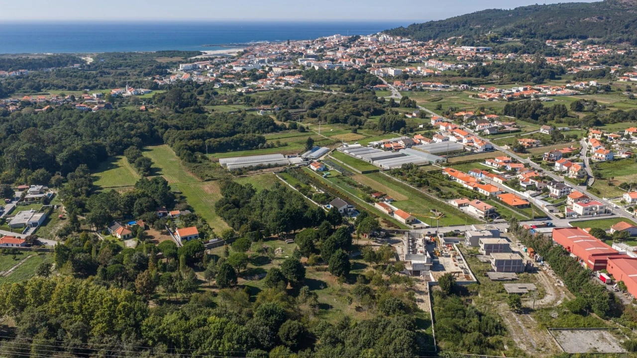 Moradia T5 para Venda em Vila Praia de Ancora Foto 44