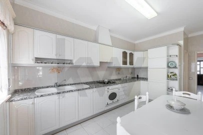 Moradia T5 para Venda em Vila Praia de Ancora