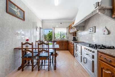 Moradia T5 para Venda em Vila Praia de Ancora