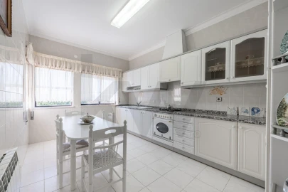Moradia T5 para Venda em Vila Praia de Ancora