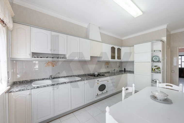 Moradia T5 para Venda em Vila Praia de Ancora Foto 24