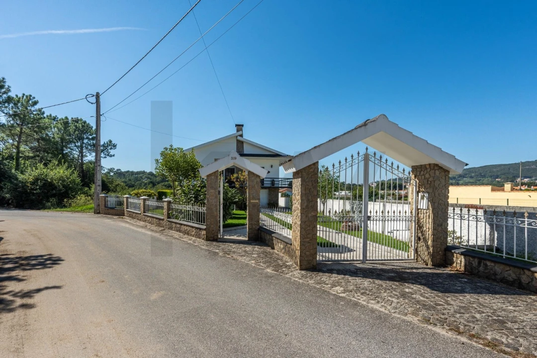 Moradia T5 para Venda em Vila Praia de Ancora Foto 40