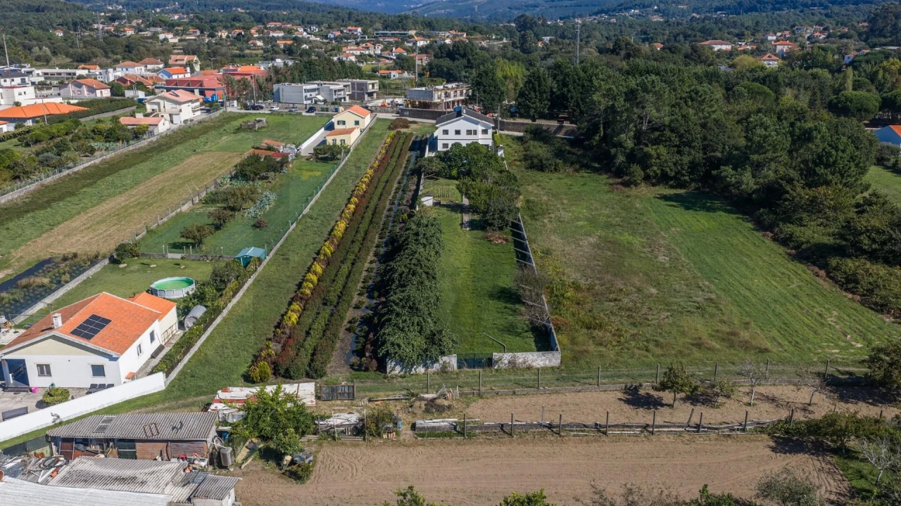 Moradia T5 para Venda em Vila Praia de Ancora Foto 43