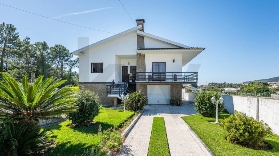 Moradia T5 para Venda em Vila Praia de Ancora