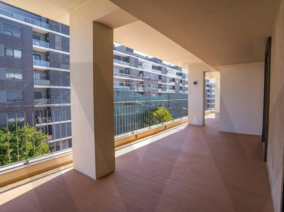 Apartamento T4 para Venda em Santo António dos Cavaleiros e Frielas Foto 12