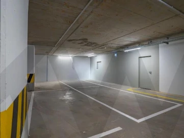 Apartamento T4 para Venda em Santo António dos Cavaleiros e Frielas